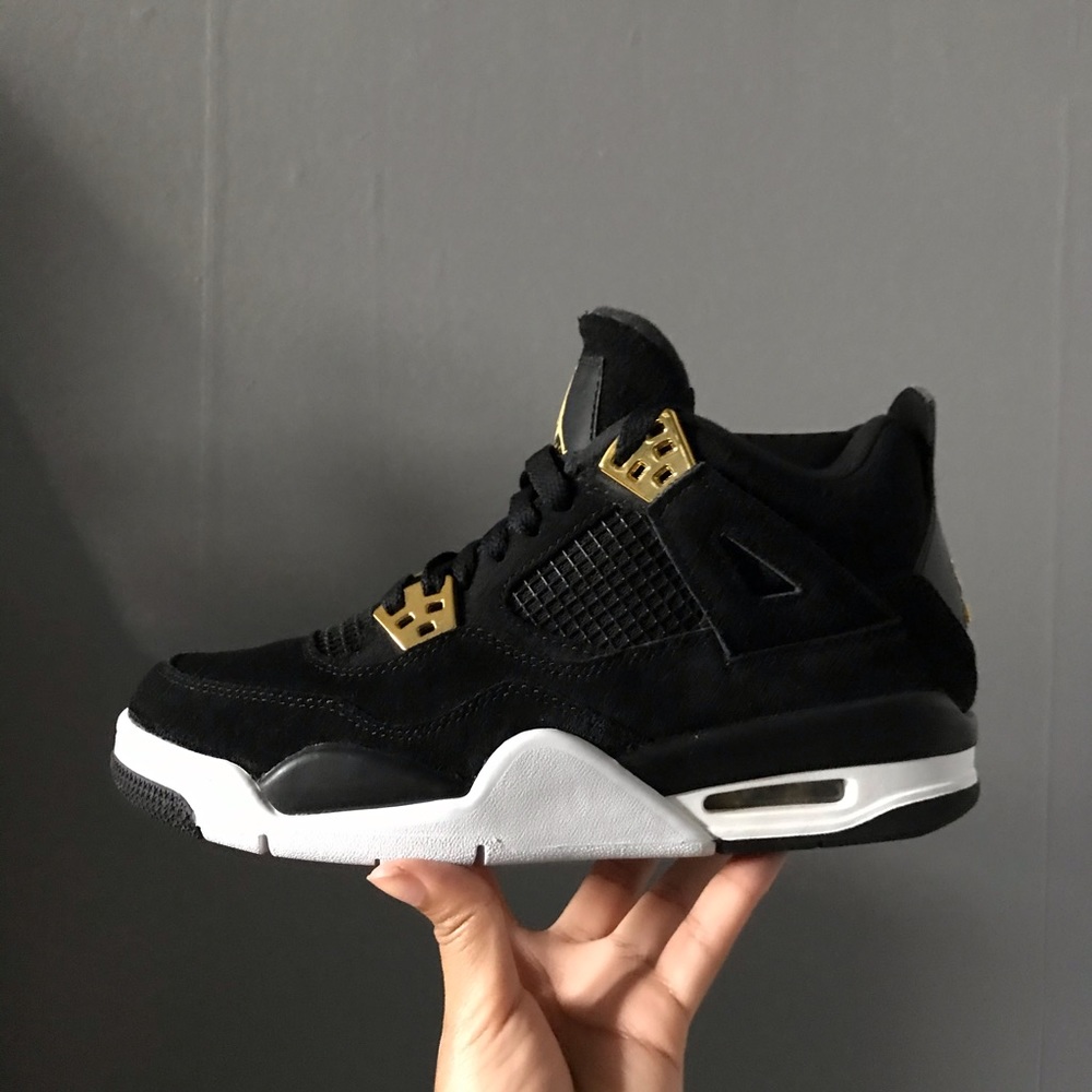 Jordan 4 Retro “Royalty”
